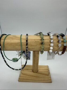 Lot - Mixed Stones Necklaces and Bracelets